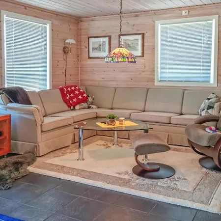4 Bedroom In Spangereid