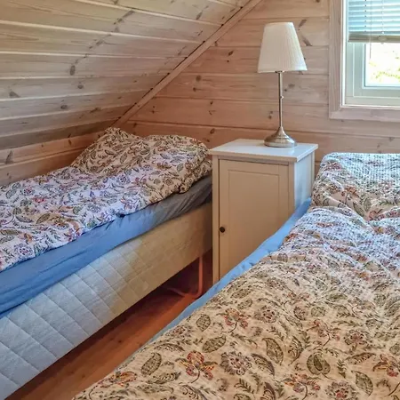 4 Bedroom In 펜션 Spangereid