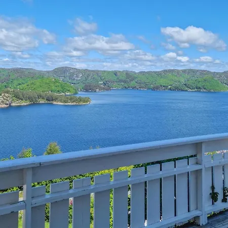 Hébergement de vacances 4 Bedroom In *