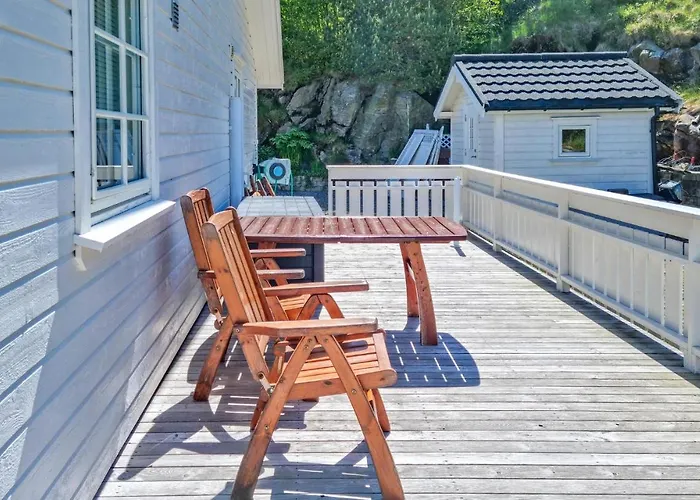 4 Bedroom In Spangereid