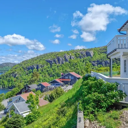 4 Bedroom In * Spangereid